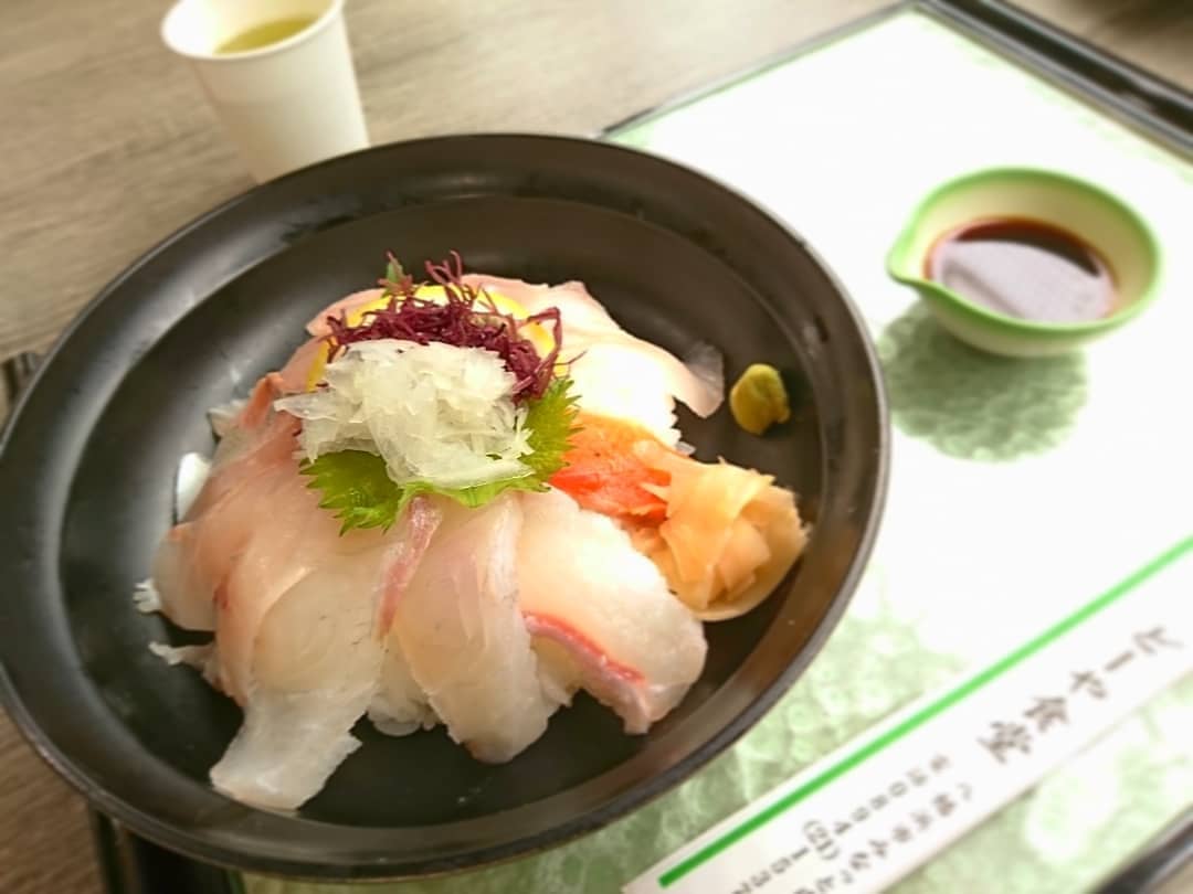 八幡浜のBAR　スモーキードラゴン